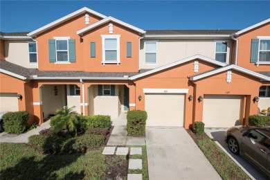 (private lake, pond, creek) Townhome/Townhouse For Sale in Kissimmee Florida