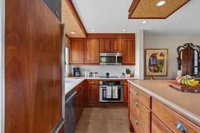 This beautifully appointed 1-bedroom, 2-bathroom condo offers - photo 11