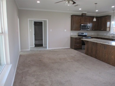 Move in Ready, Seller Financing will have you ready for back to - photo 12