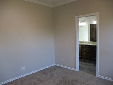 Move in Ready, Seller Financing will have you ready for back to - photo 19