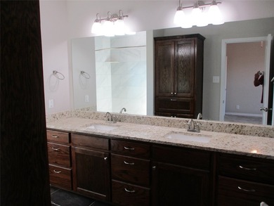 Move in Ready, Seller Financing will have you ready for back to - photo 20