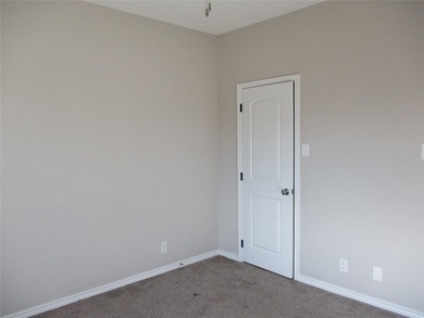 Move in Ready, Seller Financing will have you ready for back to - photo 30