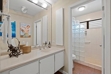 This beautifully appointed 1-bedroom, 2-bathroom condo offers - photo 30