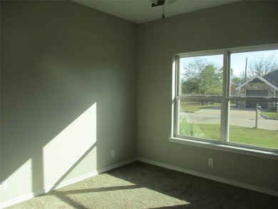 Move in Ready, Seller Financing will have you ready for back to - photo 31