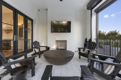 Elevate your coastal living with this breathtaking designer home - photo 56