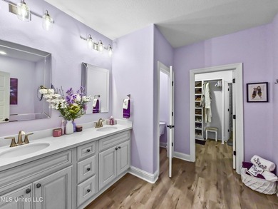 Experience refined living in the heart of Florence Gardens, a - photo 15