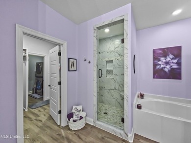 Experience refined living in the heart of Florence Gardens, a - photo 16