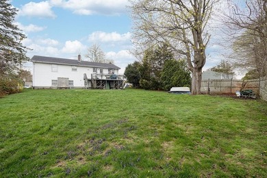 A well-proportioned home offering a flexible layout and room to - photo 24