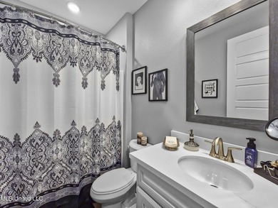 Experience refined living in the heart of Florence Gardens, a - photo 27