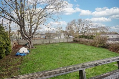 A well-proportioned home offering a flexible layout and room to - photo 27
