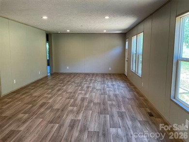 New mobile home,Very modern,Open,beautiful move in ready.Great - photo 31