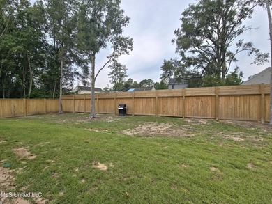 Experience refined living in the heart of Florence Gardens, a - photo 31