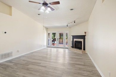Updated pool home located in a quiet cul-de-sac in Gulf Breeze - photo 7