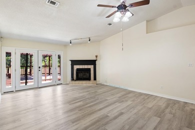 Updated pool home located in a quiet cul-de-sac in Gulf Breeze - photo 8