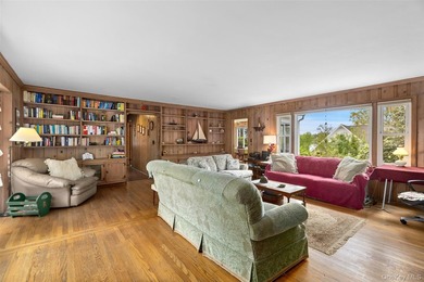 Welcome to this charming *Country Ranch Home* in the - photo 4