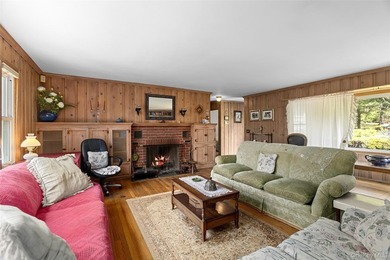 Welcome to this charming *Country Ranch Home* in the - photo 7