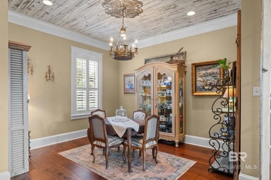 PRICE IMPROVEMENT! Check out the new photos! Beautiful custom - photo 3
