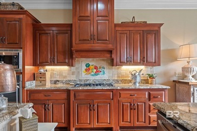 PRICE IMPROVEMENT! Check out the new photos! Beautiful custom - photo 9