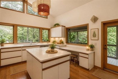 Gorgeous custom-built Lindal Cedar home offering 3 bedrooms and - photo 11
