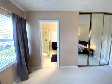Beautiful upgraded townhome, from the time you walk in you are - photo 11
