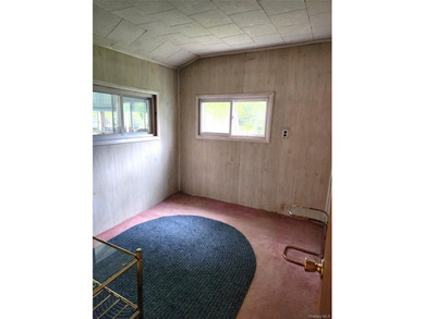 Location, Location! Affordable, year round 2 bedroom, 1 bathroom - photo 15