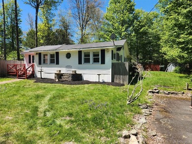 Location, Location! Affordable, year round 2 bedroom, 1 bathroom - photo 19