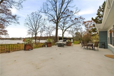 WATERFRONT Compound on Stafford Pond, with over 7 acres of - photo 5