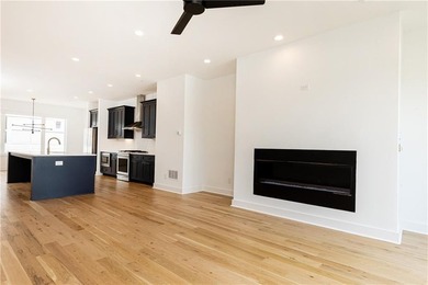 Luxury living reaches new heights at Plateau West. This - photo 6