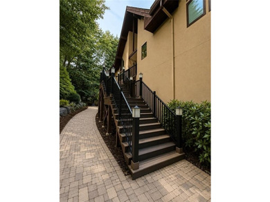 Gorgeous custom-built Lindal Cedar home offering 3 bedrooms and - photo 32