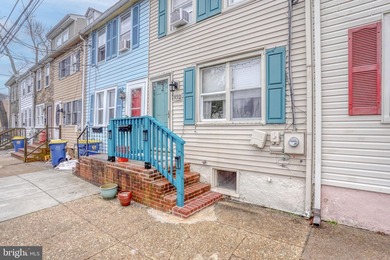 (private lake, pond, coastal) Townhome/Townhouse For Sale in New Castle Delaware