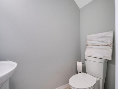 Move-in-ready 5-bedroom, 3.5-bathroom, two-story home with 2,739 - photo 38