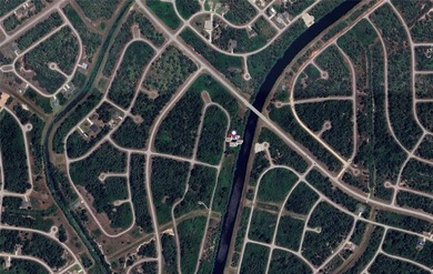 Great CANAL FRONT property in the heart of North Port's - photo 5