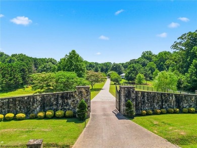 Luxury Estate on 5 Beautiful Acres with Saltwater Pool Welcome - photo 11