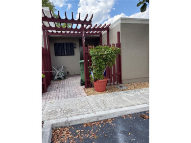 Lake Home For Sale in Pembroke Pines, Florida