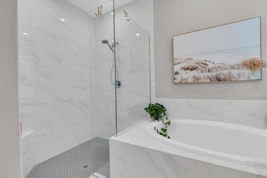 WELCOME HOME to this stunning Taylor Morrison-built residence in - photo 21