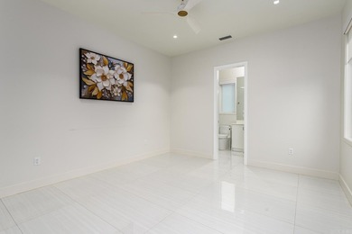 Luxurious, custom-built contemporary home built by Melinda - photo 25