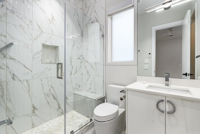 Luxurious, custom-built contemporary home built by Melinda - photo 26