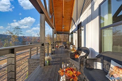 This newer 2023 craftsman style home sits on 16 acres and offers - photo 5