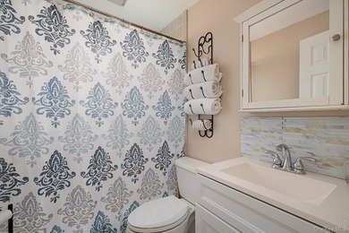 Welcome to this charming, well maintained Cape Cod style house - photo 9
