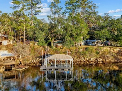 Suwannee River Home For Sale in Bell Florida