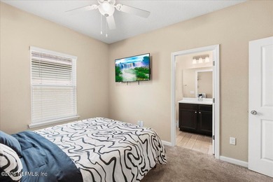 Welcome home to this well-maintained and immaculate 4-bedroom, 3 - photo 12