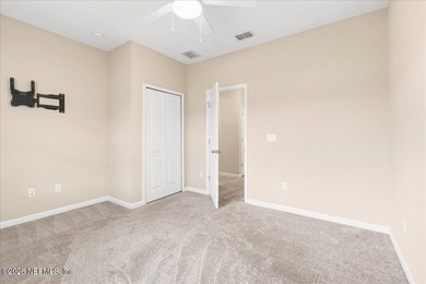 Welcome home to this well-maintained and immaculate 4-bedroom, 3 - photo 17