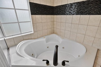 ATTENTION BUYERS!!! SELLER CONTRIBUTING $12,000 TOWARDS BUYER - photo 25