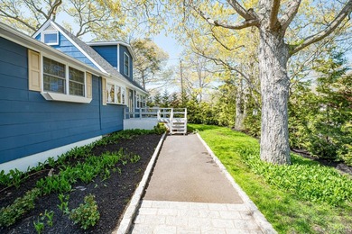 Ideally situated in the heart of Hampton Bays with walk-to- town - photo 9