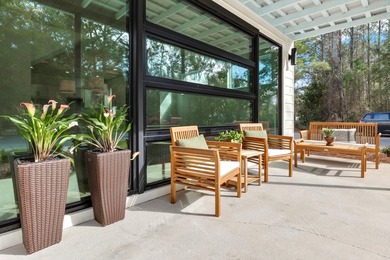 Discover a brand-new contemporary home in the desirable Eden's - photo 4