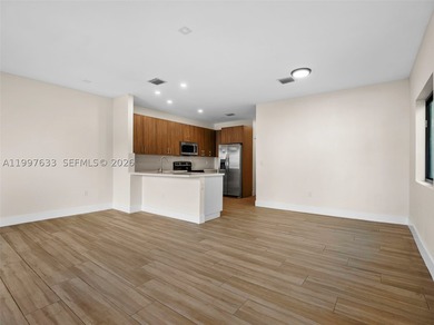Brand new beautiful duplex 6 bedrooms 4 full bathrooms home at - photo 5