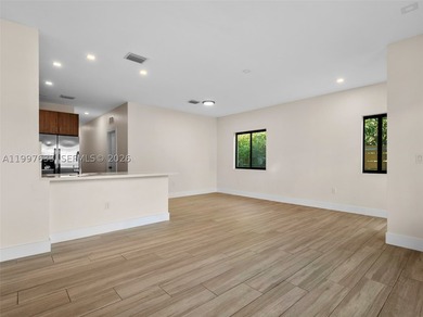 Brand new beautiful duplex 6 bedrooms 4 full bathrooms home at - photo 6