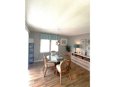 This lovely open-concept home has been beautifully updated with - photo 8