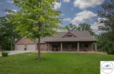 Lake Home For Sale in Warsaw, Missouri