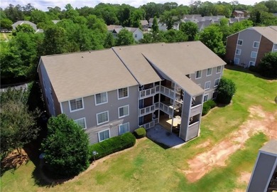 Brand New Hvac System installed 2026. Investor opportunity in - photo 2
